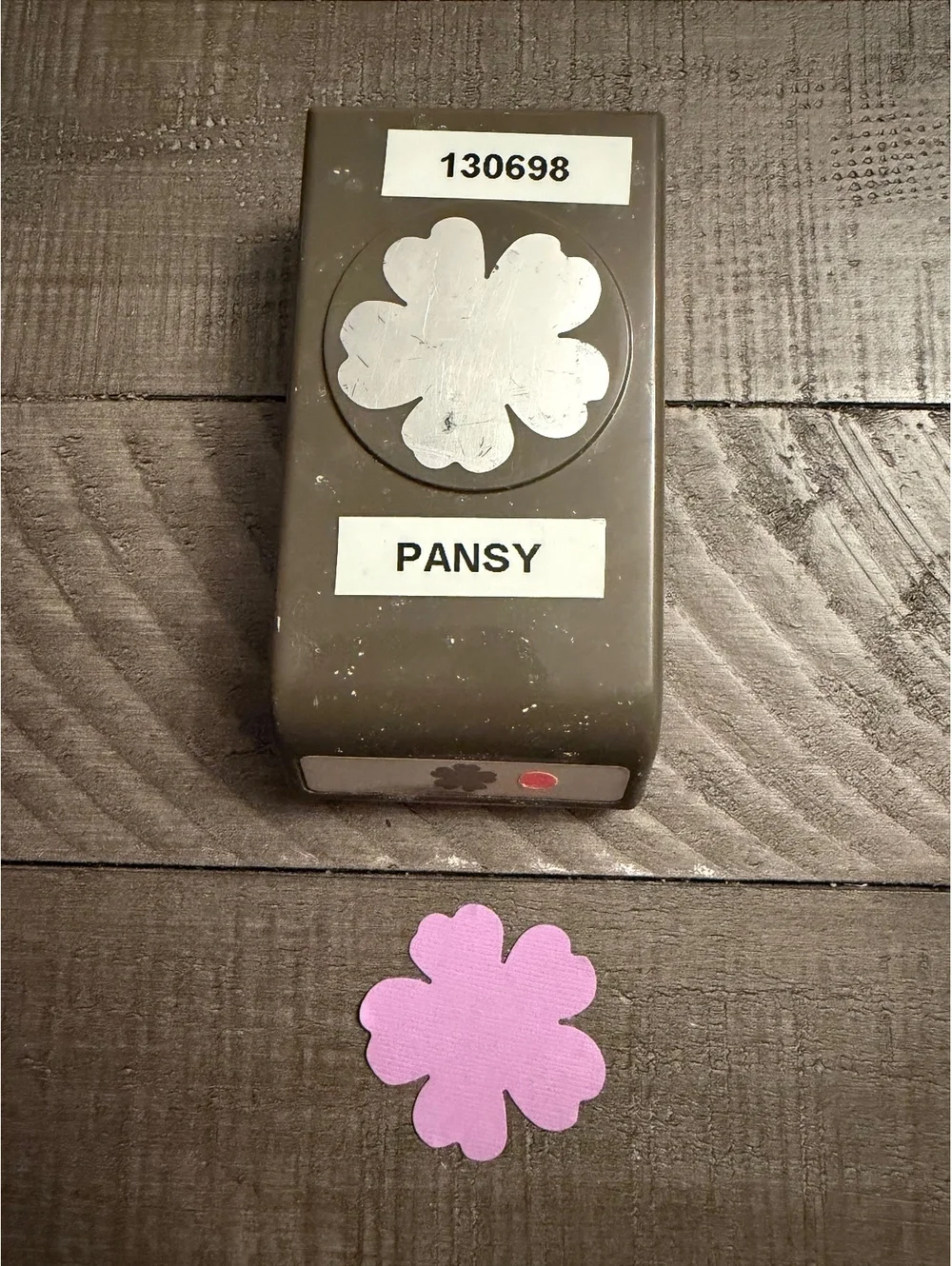 Stampin’ Up Pansy Flower shape punch
